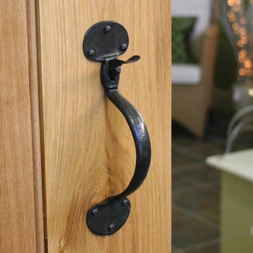 Black Thumb Latches