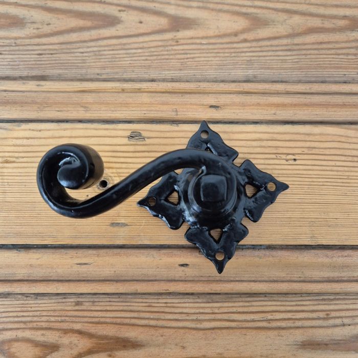Dartington Oxford Lever Handle on Rose