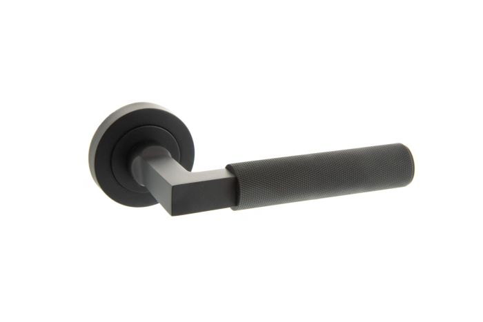 Atlantic Hardware Millhouse Brass Cartwright Knurled Designer Lever on Round Rose