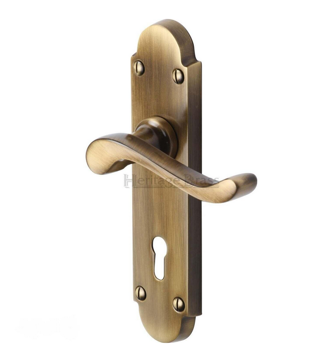 How Antique Door Handles Can Add Character to Your Home